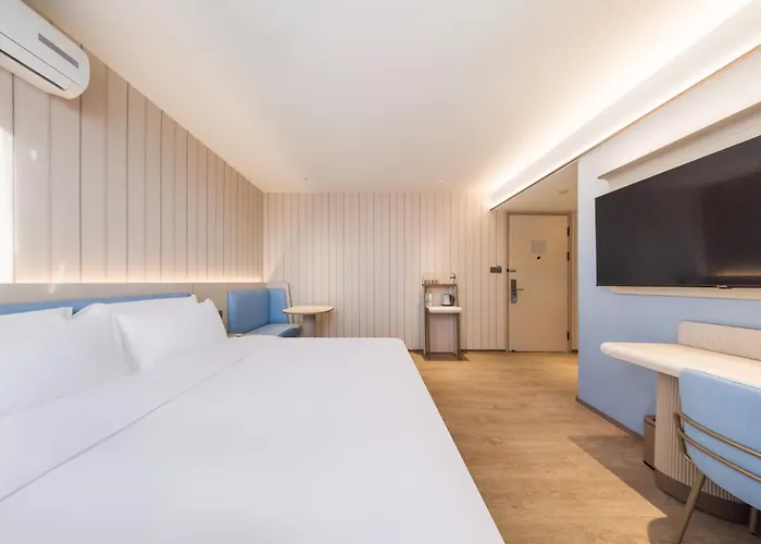 Hanting Hotel Ningbo Yinzhou Wanda