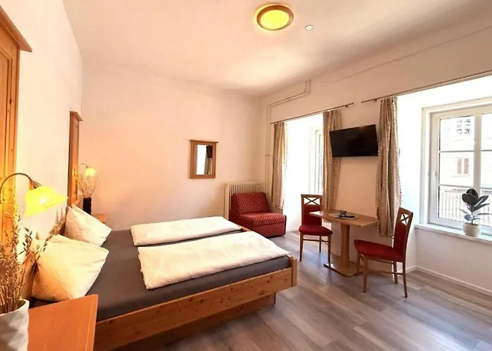 Hotel Und Restaurant Roemerstein