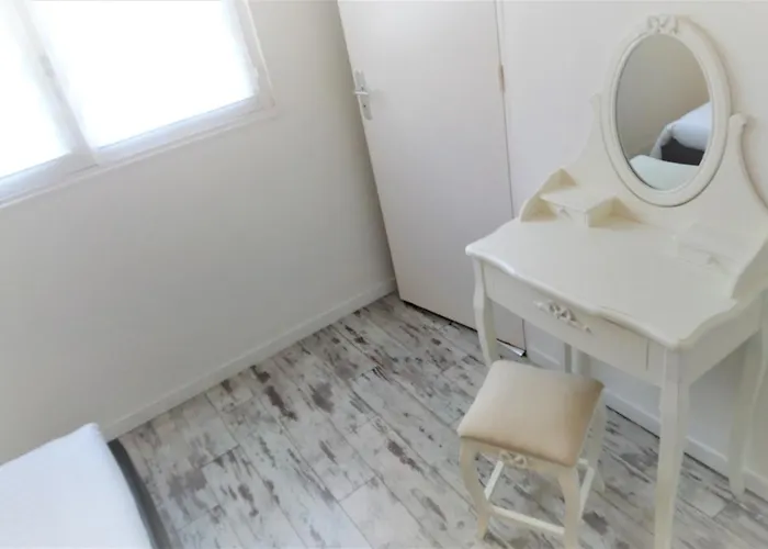Petite Chambre Economique Avec Acces Au Spa Exterieur