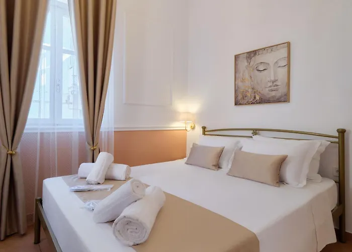 Aphrodite Luxury Rooms