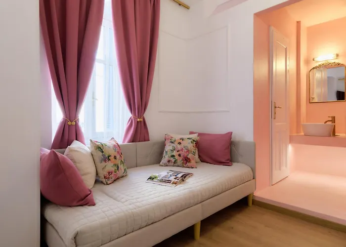 Aphrodite Luxury Rooms