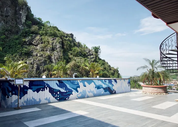 Viet Hoa Cat Ba Hotel