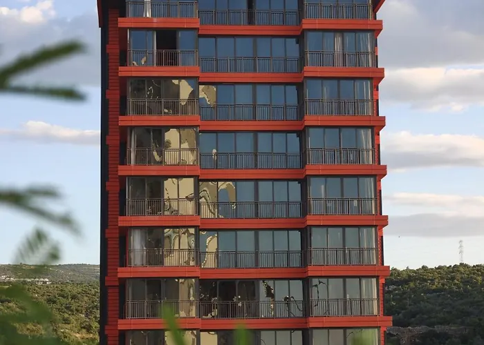 Atlasia Suit