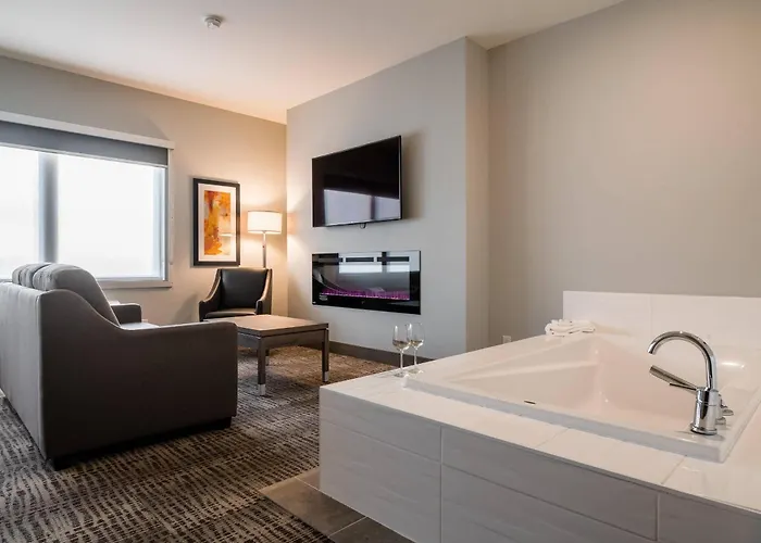 Amsterdam Inn & Suites, An Ascend Collection Hotel