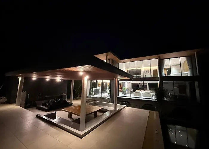 The Akbar Villa