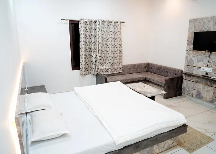 Hotel Shree Karni Palace