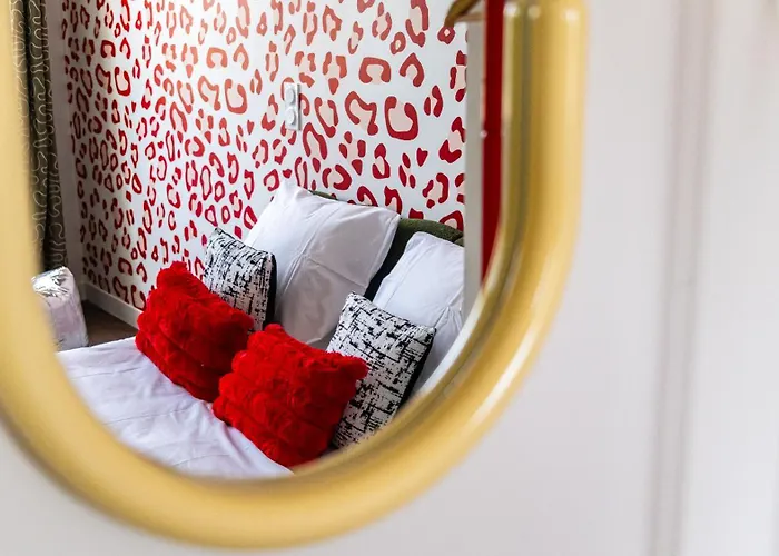 Pop Hotel
