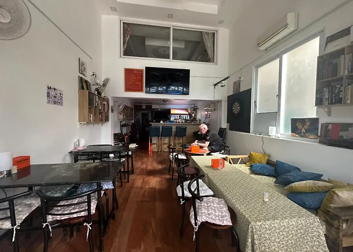 Vjs Sports Bar, Hotel And Apartments