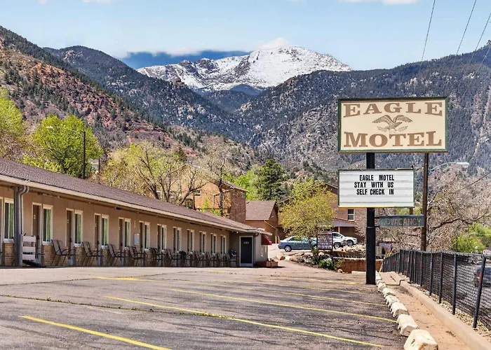 Eagle Motel Suite 118