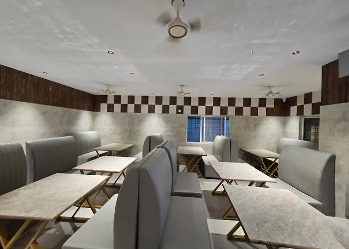 Hotel Royal Akkamahadevi
