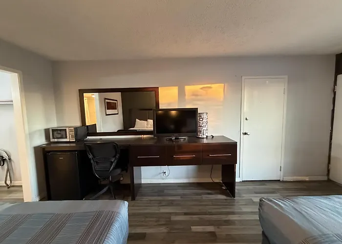 Wilkes Barre Inn & Suites Conference Center