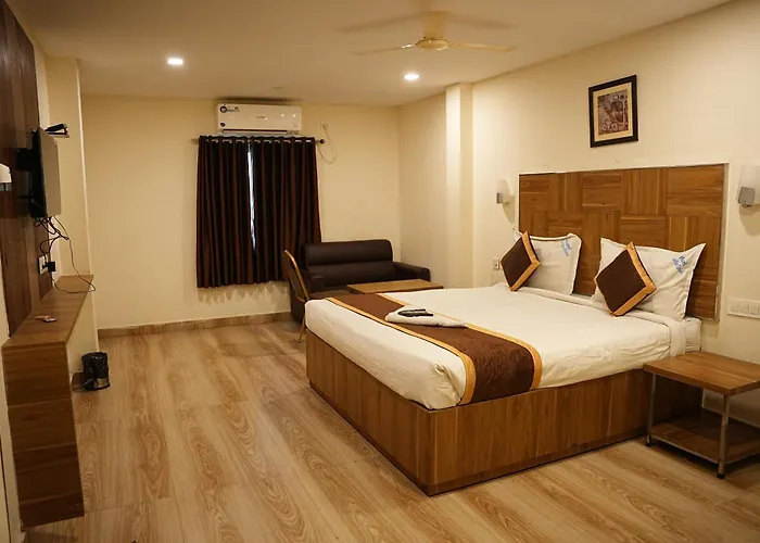 Hotel Savithas Grand