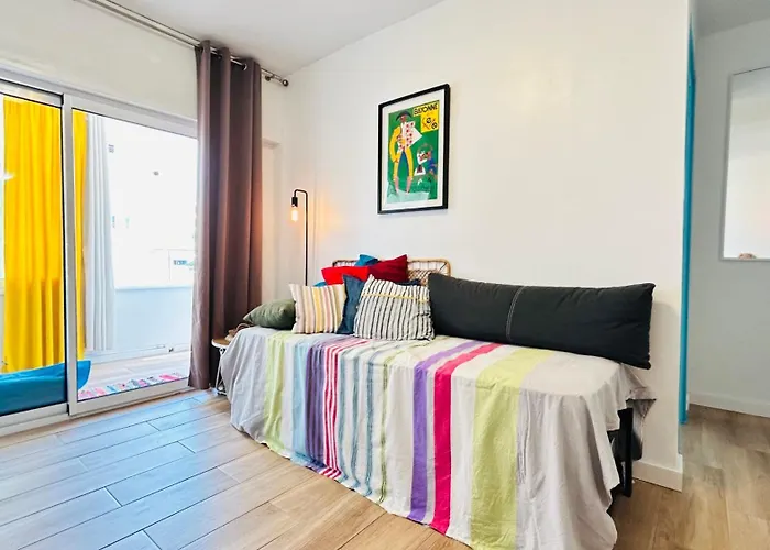 First Linear With Pool, 4 Person With See View And Private Parking