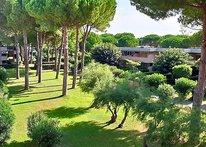 Isa-Holiday Homes From 400 To 900 M From The Beach, Apartments 6 Beds