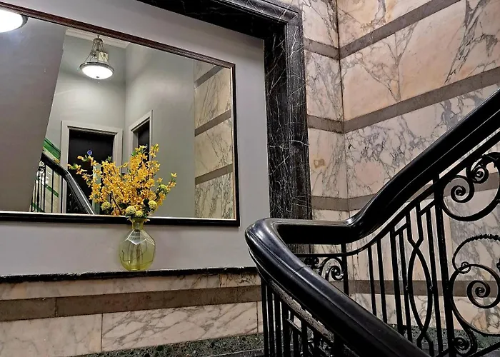 Grey Street Hotel