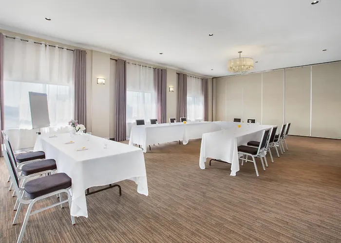 Days Inn By Wyndham Montreal Airport Conference Centre