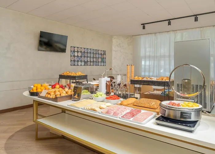 B&B Hotel Como City Center