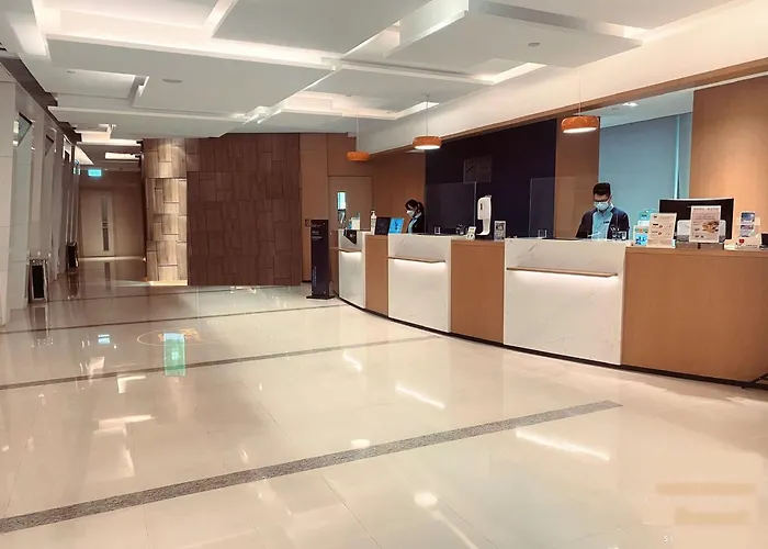 Holiday Inn Express Hong Kong Causeway Bay By Ihg