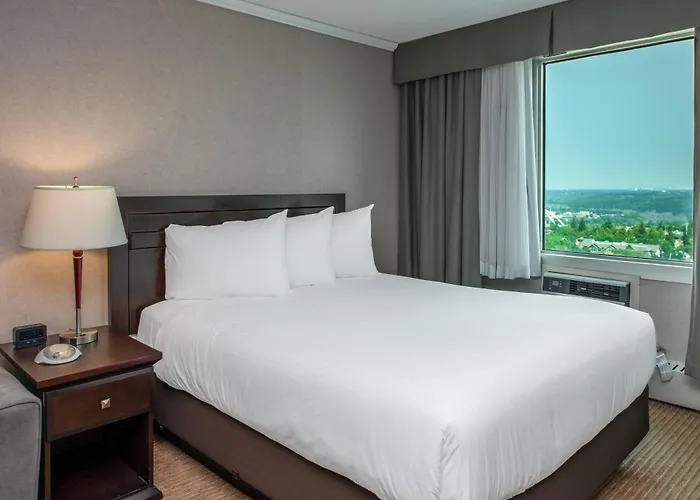 Campus Tower Suite Hotel