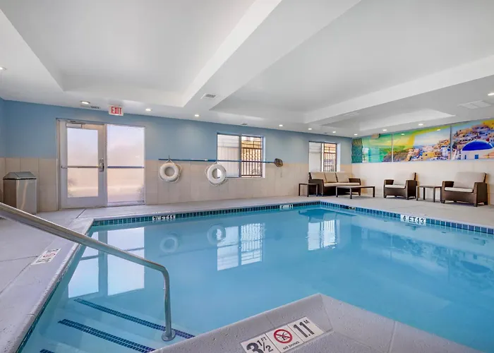 Holiday Inn Express Hotel & Suites Lake Elsinore By Ihg