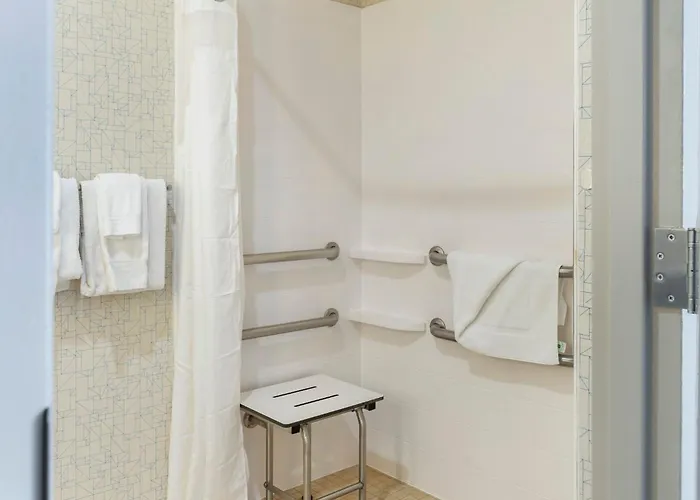Holiday Inn Express Hotel & Suites Albuquerque Midtown By Ihg