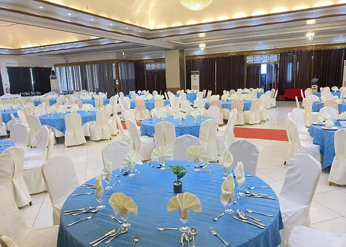 A&A Plaza Hotel