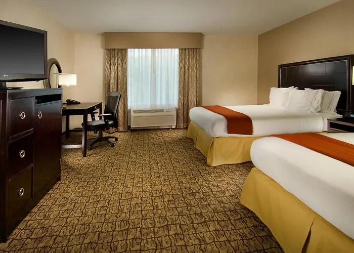 Holiday Inn Express & Suites Alexandria - Fort Belvoir By Ihg