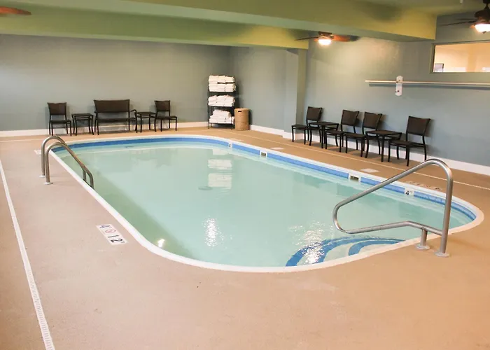 Holiday Inn Express Osage Beach - Lake Of The Ozarks By Ihg