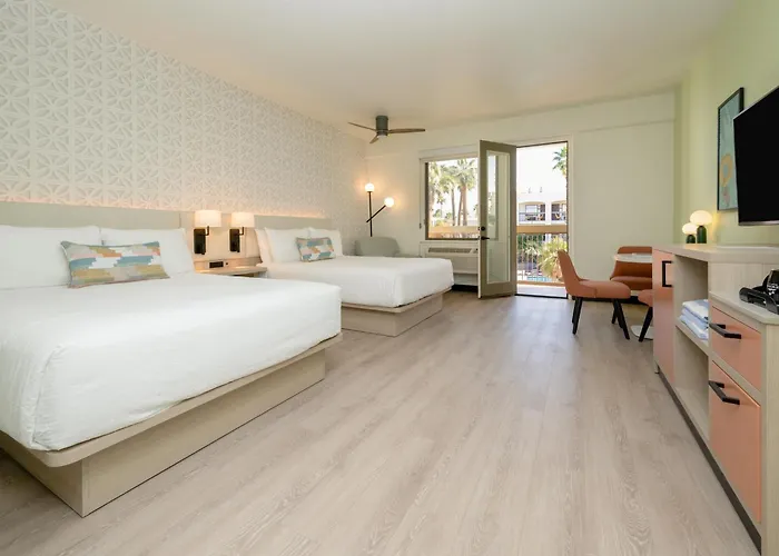 Palm Mountain Resort & Spa