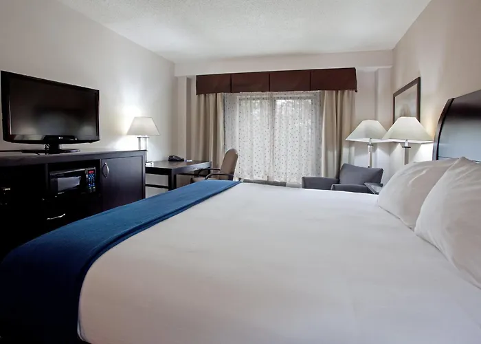 Holiday Inn Express Hotel & Suites Hope Mills-Fayetteville Airport By Ihg