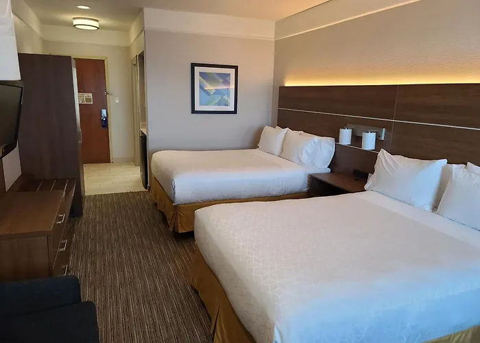 Holiday Inn Express & Suites Galveston West-Seawall By Ihg