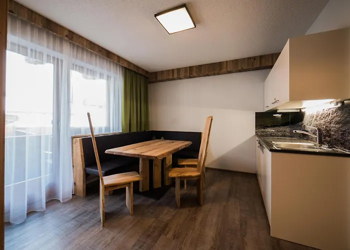 Hotel & Apart Central