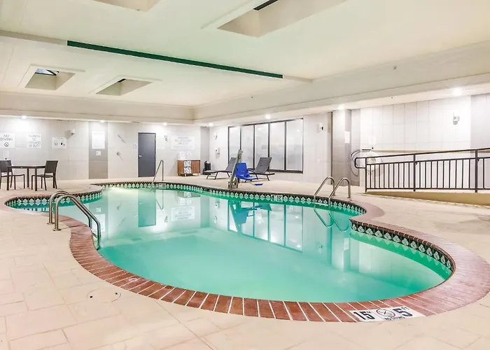Holiday Inn Express & Suites Longview North By Ihg