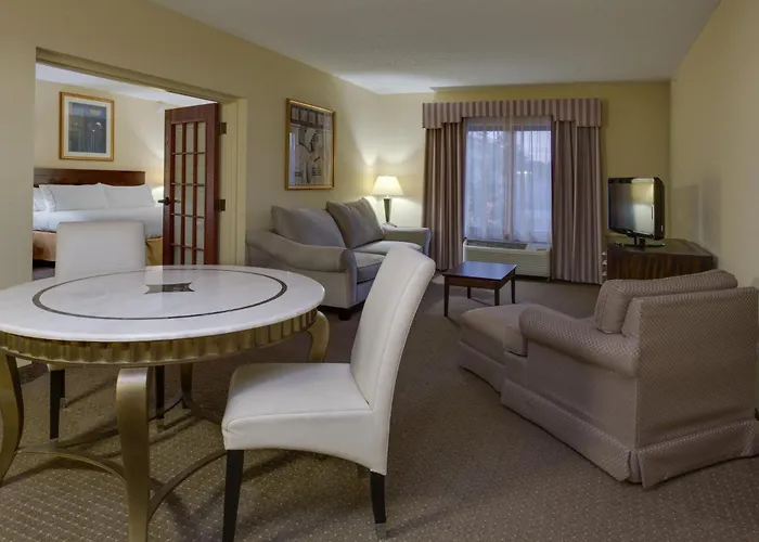Holiday Inn Express & Suites Sebring By Ihg
