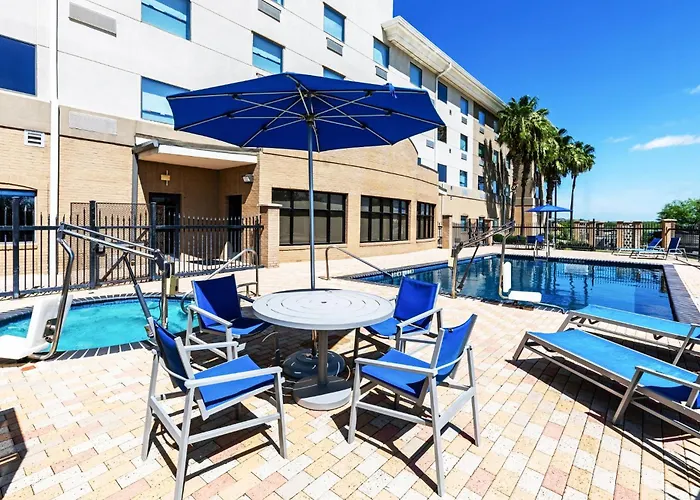 Holiday Inn Express & Suites - Laredo-Event Center Area By Ihg