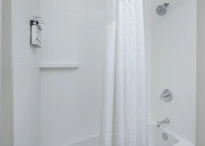 Holiday Inn Express - Ludlow - Chicopee Area By Ihg