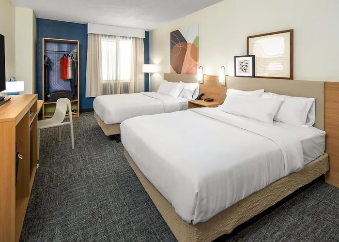 Spark By Hilton Sellersburg