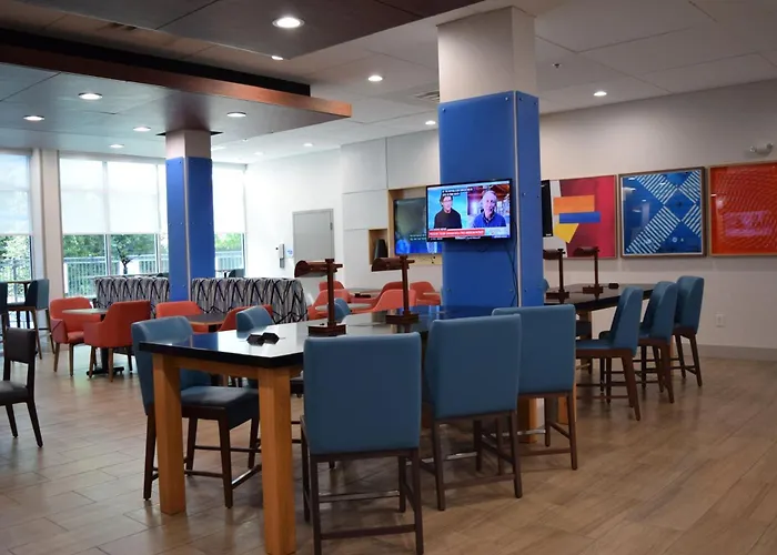 Holiday Inn Express & Suites Atlanta N - Woodstock By Ihg