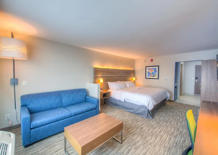 Holiday Inn Express & Suites - Remington By Ihg