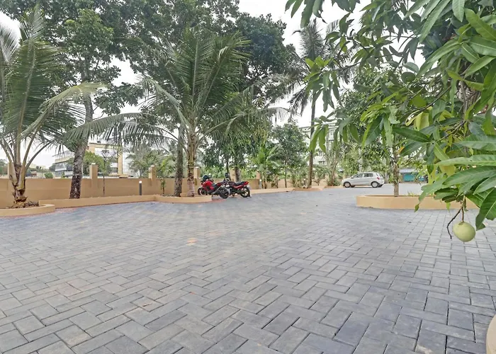 Treebo Grand Vistara Airport Suites - 500 M From Cochin Airport With One-Way Airport Transit