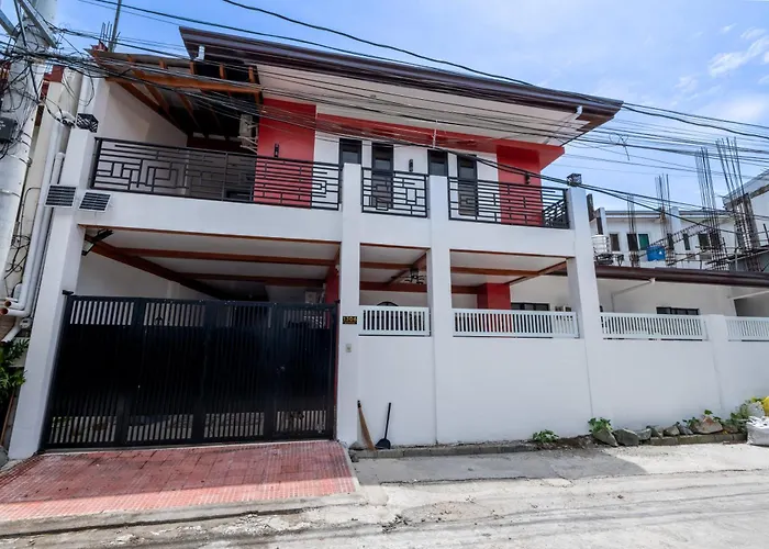 Reddoorz @ Alquiza Residences Paranaque