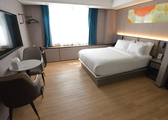 Ly New York Hotel