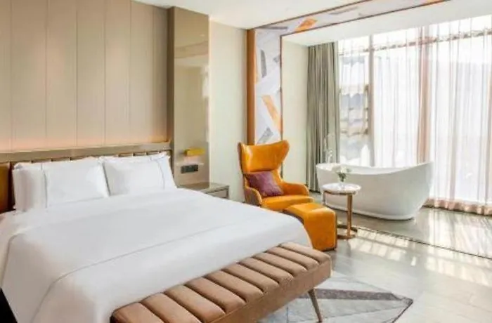 Tomeet Hotel