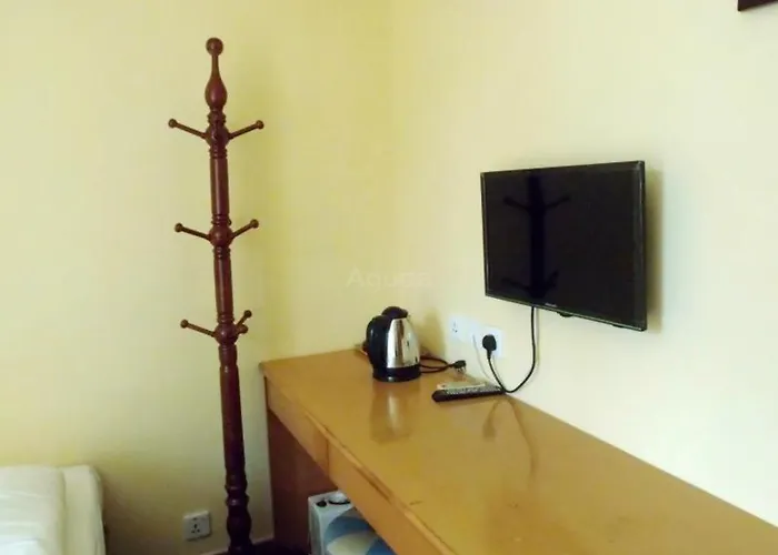 Man Va Hotel
