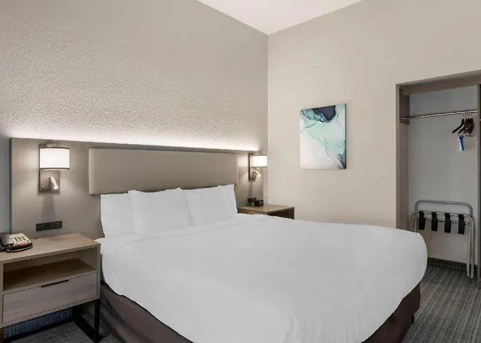 Comfort Inn & Suites