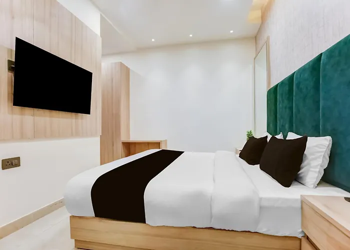 Hotel O S.C Heights