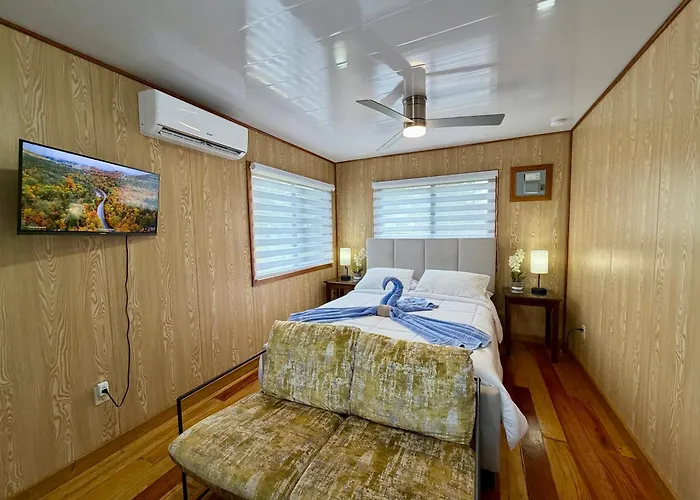 Sunshine Cabanas At Ocean View