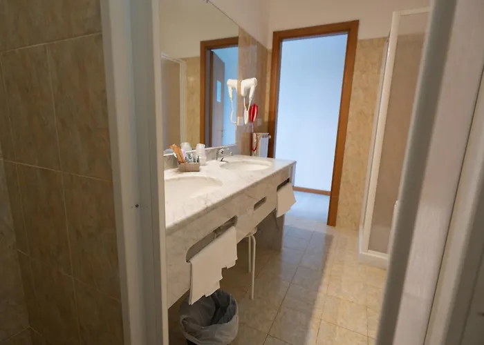 Relax Hotel Acquaviva - Tuscany Hills