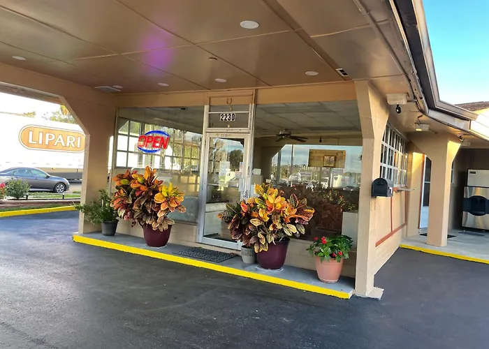 Shangri La Motel