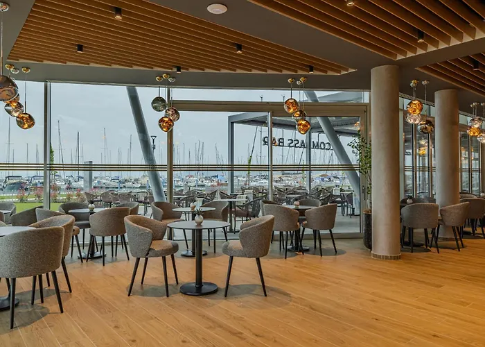 Birges Hotel Lifestyle And View